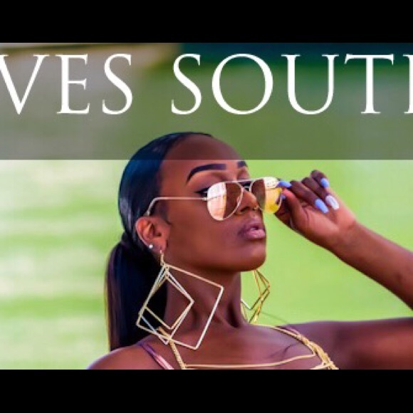 Callie Blush Rose Sunnies: Gold Mirror Sunglasses - Picture 5 of 7